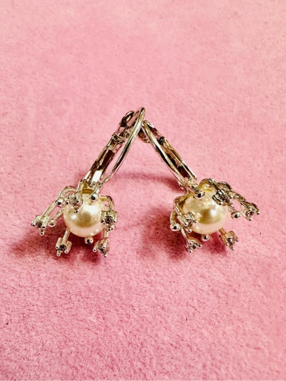 NWT Gold Tone Faux Pearl & Crystal Starburst Dangle Earrings